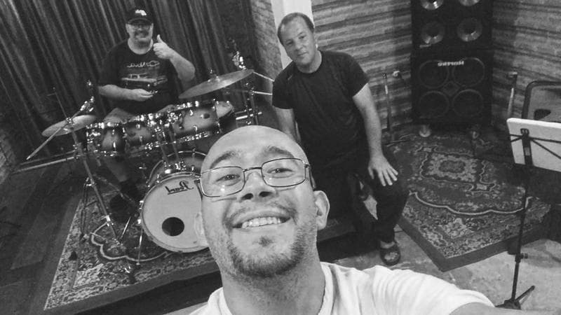 Grupo instrumental, com estudio próprio