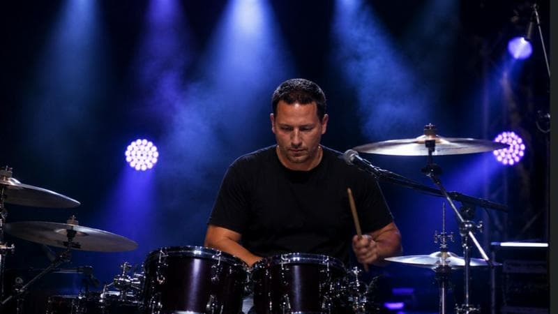 Baterista procurando banda